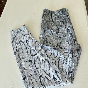 Beyond Yoga Yoga Pants L